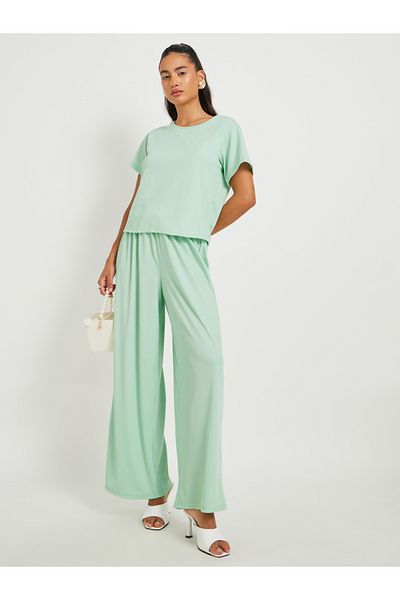 Styli Green Solid Short Sleeve T-Shirt and Beaded Detail Pants Co-Ords