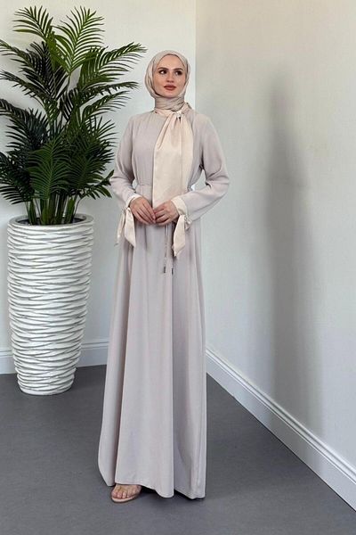 MERVEN AKYÜZ Βραδινό φόρεμα Lavinya Neckline Bow Cream