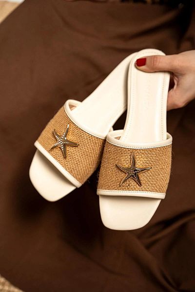 LAMİNTA Ψάθινες παντόφλες Mendez με αξεσουάρ Starfish