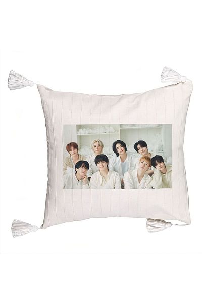 BEKZ Decorative Pillow with Fringes, Stray Kids 14, 45×45 cm, With zipper