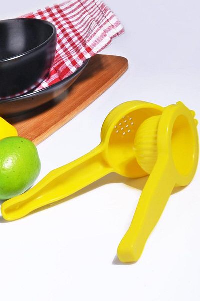 STOREMAX Land of Practical Hard Plastic Lemon Press Citrus Juicer Lemon Squeezer