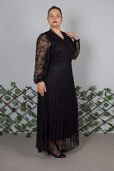 Truva XXL 3 Button Hijab Compatible Black Dress with Sleeve Lace Detail – Size 44/50