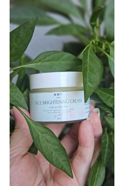 NMT %1 Arbutin & %3 Kojik Asit & %3 Niacinamide Cilt Aydınlatıcı Krem – Üzüm Çekirdeği Yağı ile
