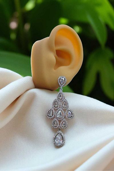 Öze Aksesuar Evening Dress Earrings Full Jeweleri Craftsmanship Vip Jewelry Non-Decaying Shaking Wedding Engagement Prom Cube