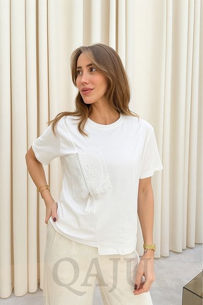 Qaju Ecru Women's T-Shirt with Lace and Zipper Detail