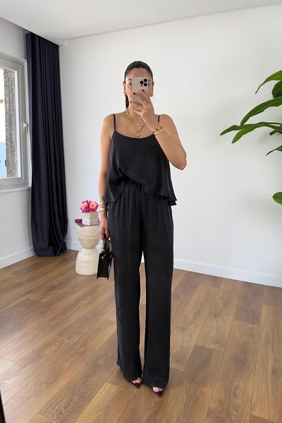 BİRCANÇİL Loney Black Strap Adjustable Blouse Pants Set