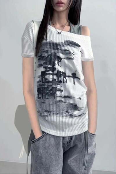 Karakedi White Vintage Lost Decoltat cu mânecă scurtă, cu umăr dezactivat tricou