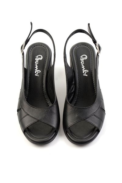 Bambi Black Leather Women's Classic Heeled Shoes K05040030303