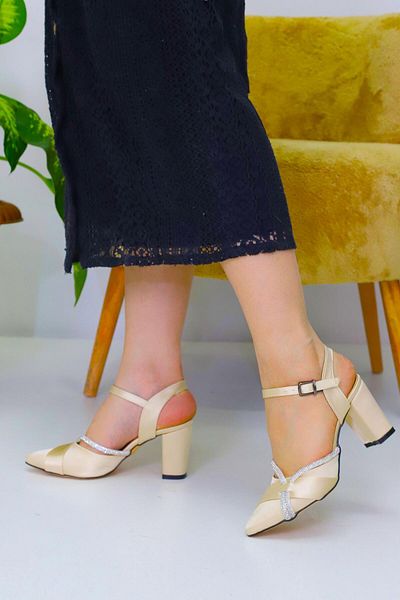 Weynes Pantofi cu toc cu platformă Gold Y Stone pentru damă WSB3058