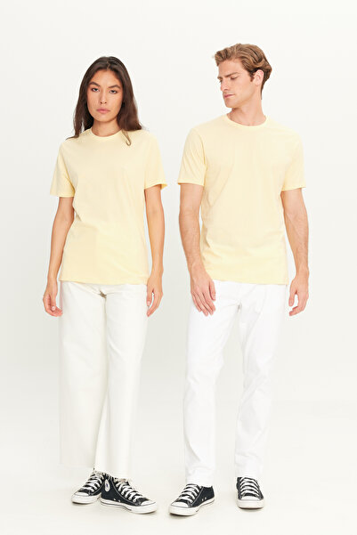 AC&Co / Altınyıldız Classics Men's YellowSlimFitBasicT-shirt - 100% Cotton, Crew Neck