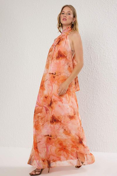 Trendyol Collection Πορτοκαλί αφηρημένο μοτίβο με επένδυση από σιφόν υφαντό μακρύ κομψό βραδινό φόρεμα αποφοίτησης TPRSS25AE00126