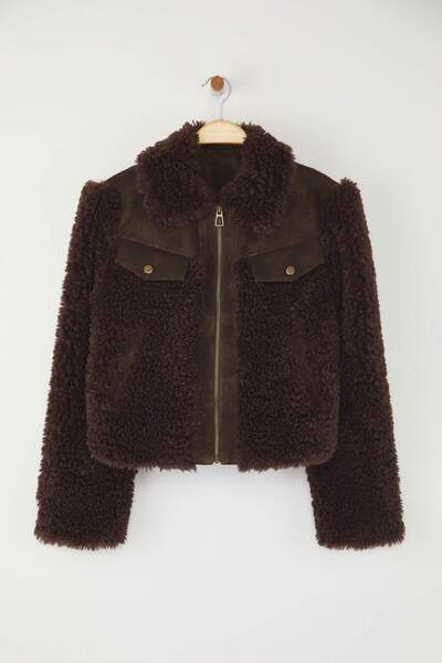 Trendyol Collection Brown Regular Fit Suede Detailed Fur Coat Twoaw26Mo00075