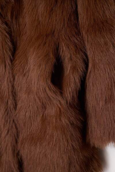 Trendyol Collection Brown Fur Mono Closure Oversize Midi Coat Twoaw26Kb00006