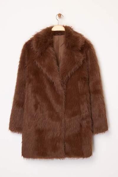 Trendyol Collection Brown Fur Mono Closure Oversize Midi Coat Twoaw26Kb00006