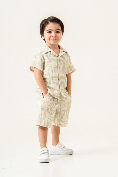 Magu Boys 100% Linen Summer Two-Piece Suit – Palm Print Short Sleeve Shirt & Elastic Waist