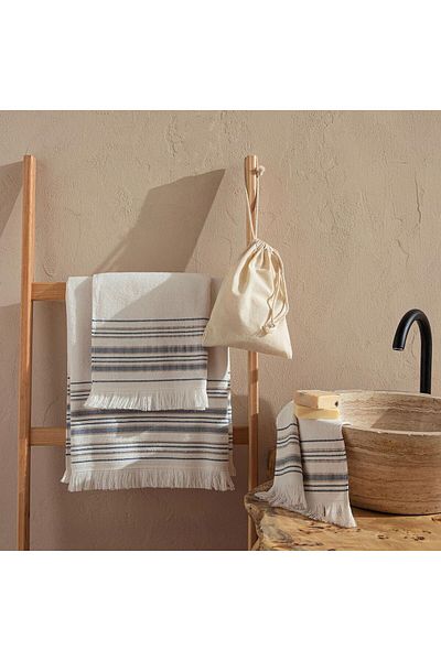 Chakra Derin Bath Towel 100x150 Cm ECRU/MARINE BLUE
