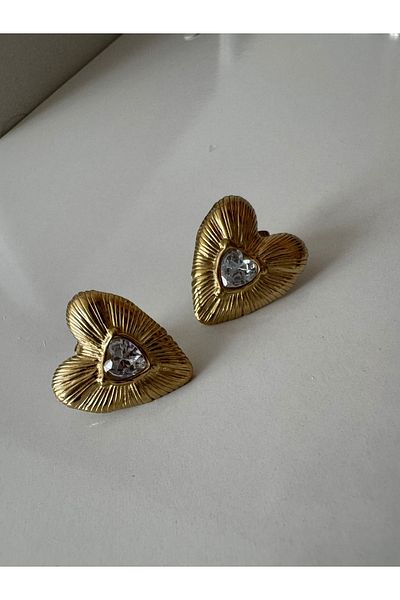 Petra Jeweils heart earrings with gold stones