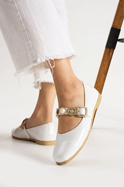 İmerShoes حذاء باليه نسائي يومي مصنوع من الجلد الأبيض اللامع بإبزيم ذهبي ومال لؤلؤي لا يصدر صوتًا مريحًا وخفيف الوزن لتقويم العظام 110