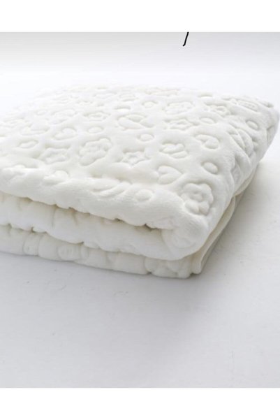 GOLDEN SPRING Embossed Plush Blanket