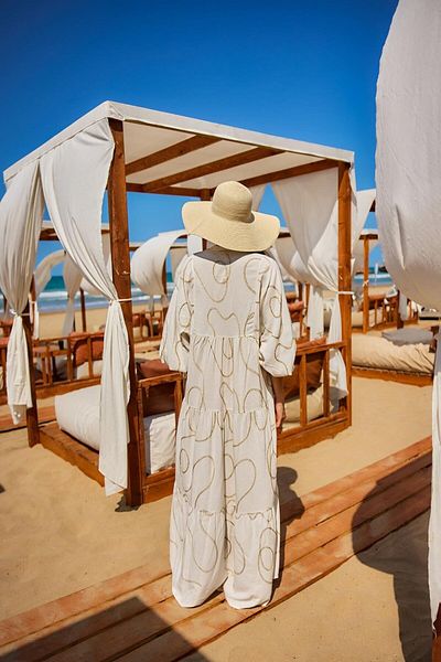 LOCCO Rochie de damă cu cusături aurii crem
