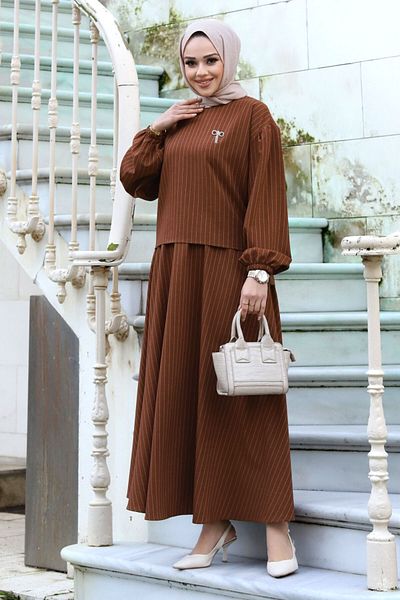 Tesettür Dünyası Gonca Brooch Detailed Skirted Suit TSD240105 Brown