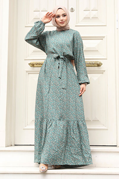 Tesettür Dünyası Malé květinové zdobení dlouhé hidžábové šaty TSD240306