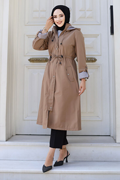 Tesettür Dünyası Önden Çıtçıtlı Astarı Çizgili Trençkot TSD240926 Vizon