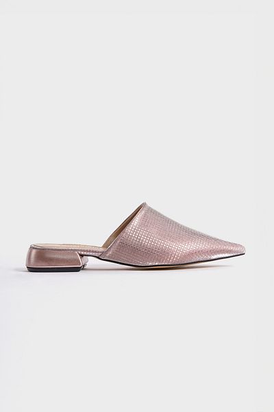 Capone Outfitters Pointed Toe Short Heeled Closed Women's Slippers