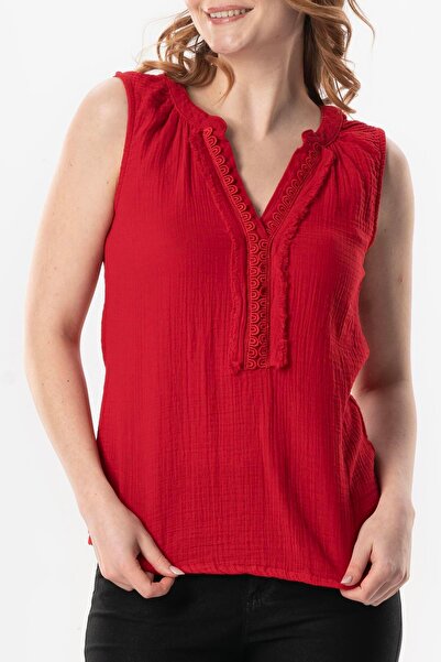 Eliş Şile Bezi Sleeveless V-Neck Berrin Guipure Detailed Muslin Summer Blouse Red Krmz