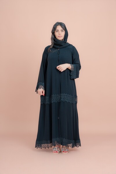 IKKXA عباية عصرية