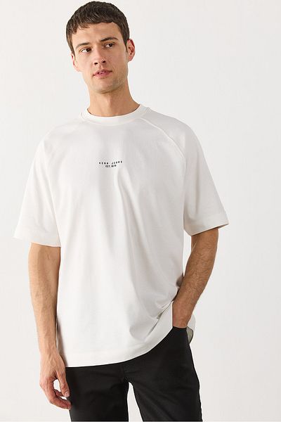 VENA Μπλούζα T-Shirt Κανονικής Εφαρμογής με Σχέδιο Ονομασίας - Ελεφαντόδοντο