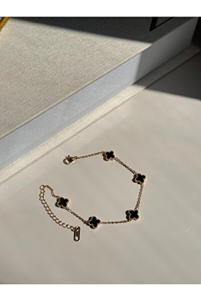 LEROSY CO. Siyah Yonca Figürlü Altın Renk Çelik Kadın Bileklik – Kararma Yapm...