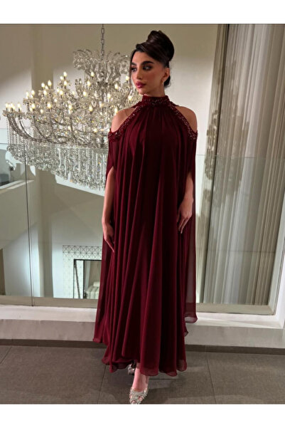 Nice Model Burgundy Sleeveless Chiffon Gown for Women – Beaded Neck Halter Formal Maxi Dress for Evening Party