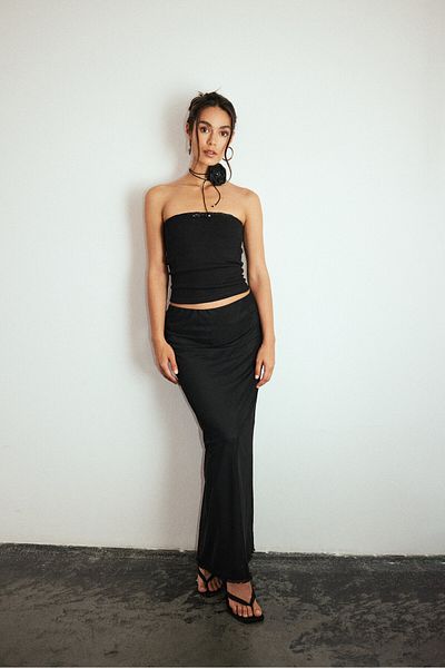 bases. Black Tulle Fitted Maxi Skirt