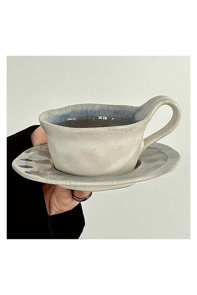 Generic فناجين قهوة وصحن بتصميم فاخر من قهوة