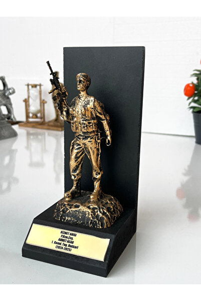 Teknookul Silahlı Asker Figürlü Hizmet Anısı | Askeri Dekor ve Hatıra Biblosu