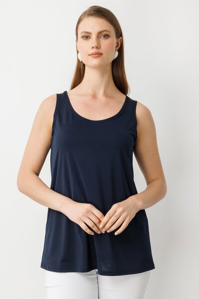 Mi Pret a Porter Mi Zero Sleeve Round Neck Tank Top