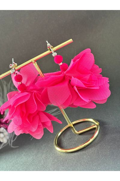 Nevgiss Aksesuar Tarnish Free Flower Earrings Pair with Nickel Plated Material
