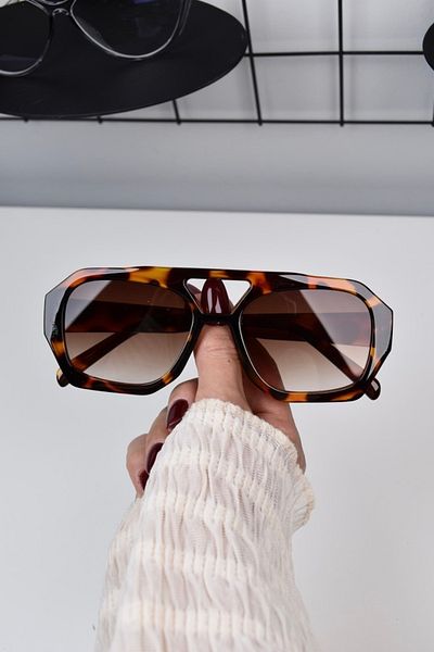 LOOKUP Sunglasses Uv400 Protection Unisex Model Women Men with Case and Cleaning Cloth Gift