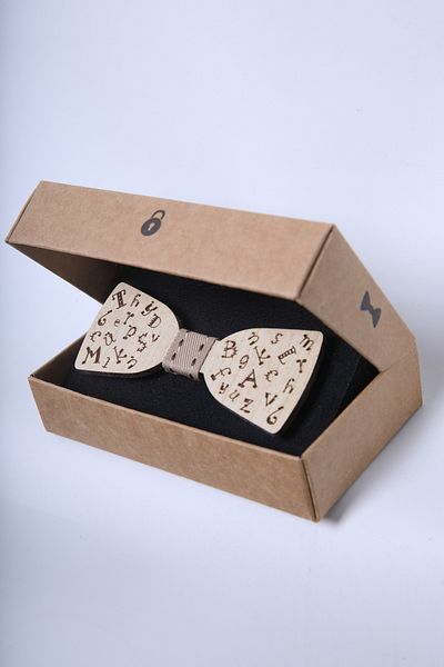 Babyhola 1-16 Years Old Reading Day Wooden Boy Bow Tie Birthday Gift Boxed