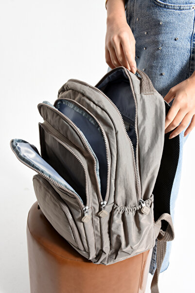 Just Polo Unisex Waterproof Imported Crinkle Fabric School Business and Travel Backpack with Laptop Compartment