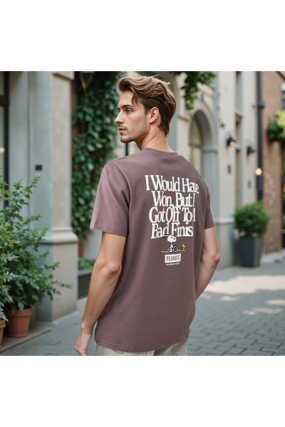 FAV Peanuts Print T-shirt with Crew Neck