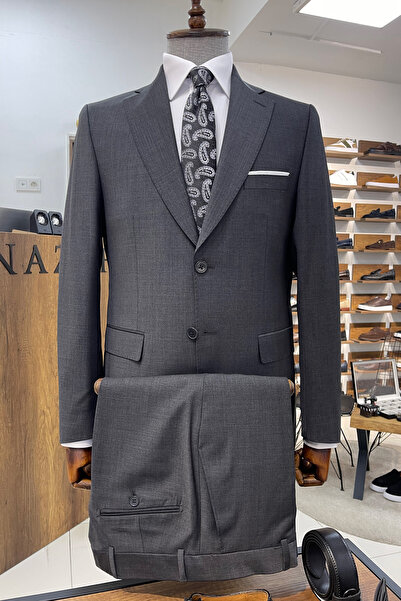 NAZEF Dar Kesim Mono Yaka Üstün İpek Yünü Koyu Gri Takım Elbise ( Premium Altınyıldız Kumaş )