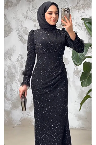 welting Tüylü ve Taşlı Şimli Detaylı Tesettür Abiye Siyah