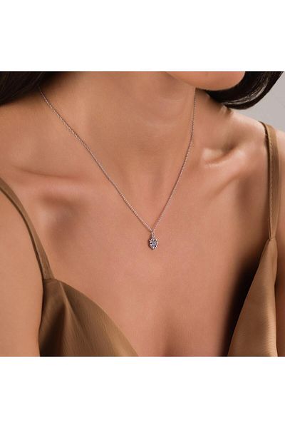 HOBİSY GIFT SHOP Snowflake Figured Zircon Stone Necklace – Silver Color, Sparkling and Elegant & Minimal Design