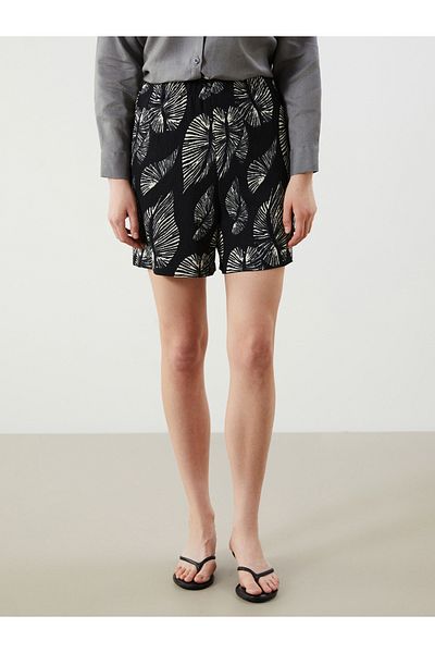 LC Waikiki Floral Women's Shorts with Elastic Waist