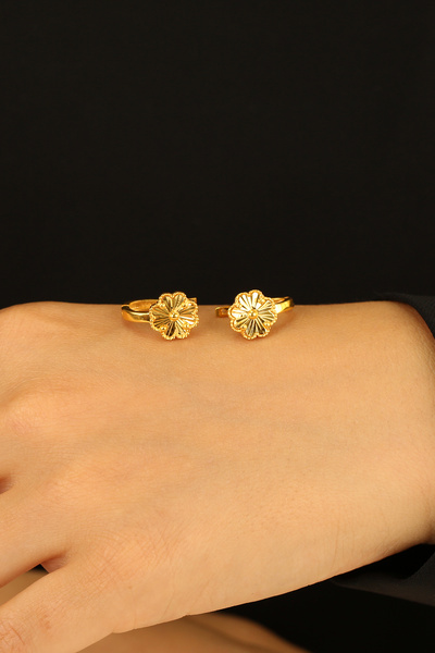 Çgk Çiğdem Gürel Kuyumculuk Yonca Çiçek Altın Küpe