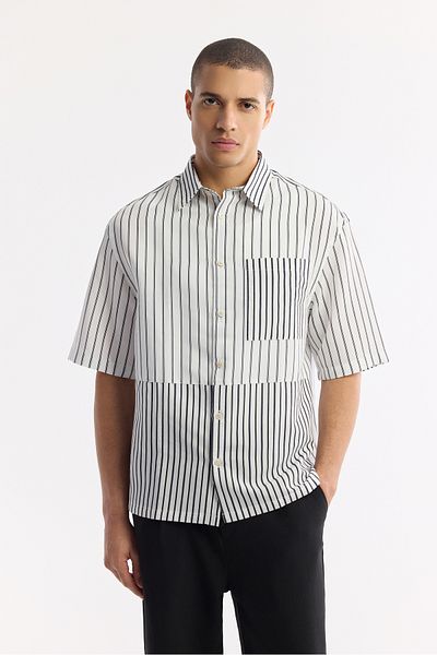 Avva Men's Black-White Bottom Brit Collar Viscose Blended Striped Boxy Fit Short Sleeve Shirt A51Y2120