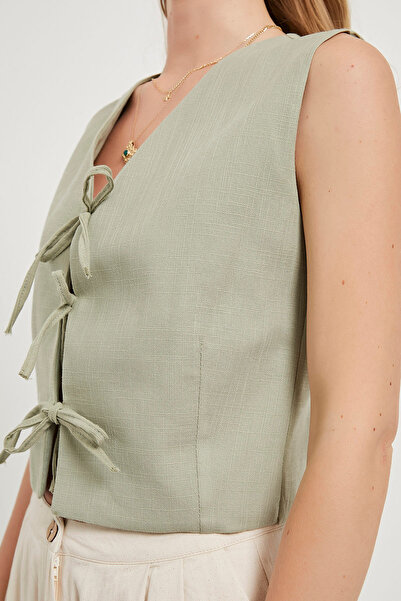 Arma Life Women's Tie Front Linen Look Green Crop Vest