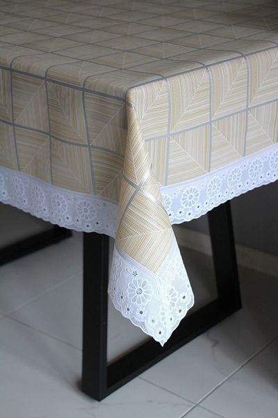 DDHOME 120x150 Αντιολισθητικό Κάλυμμα Τραπεζιού Μασίφ Καφέ Τετράγωνο Μεταλλικό